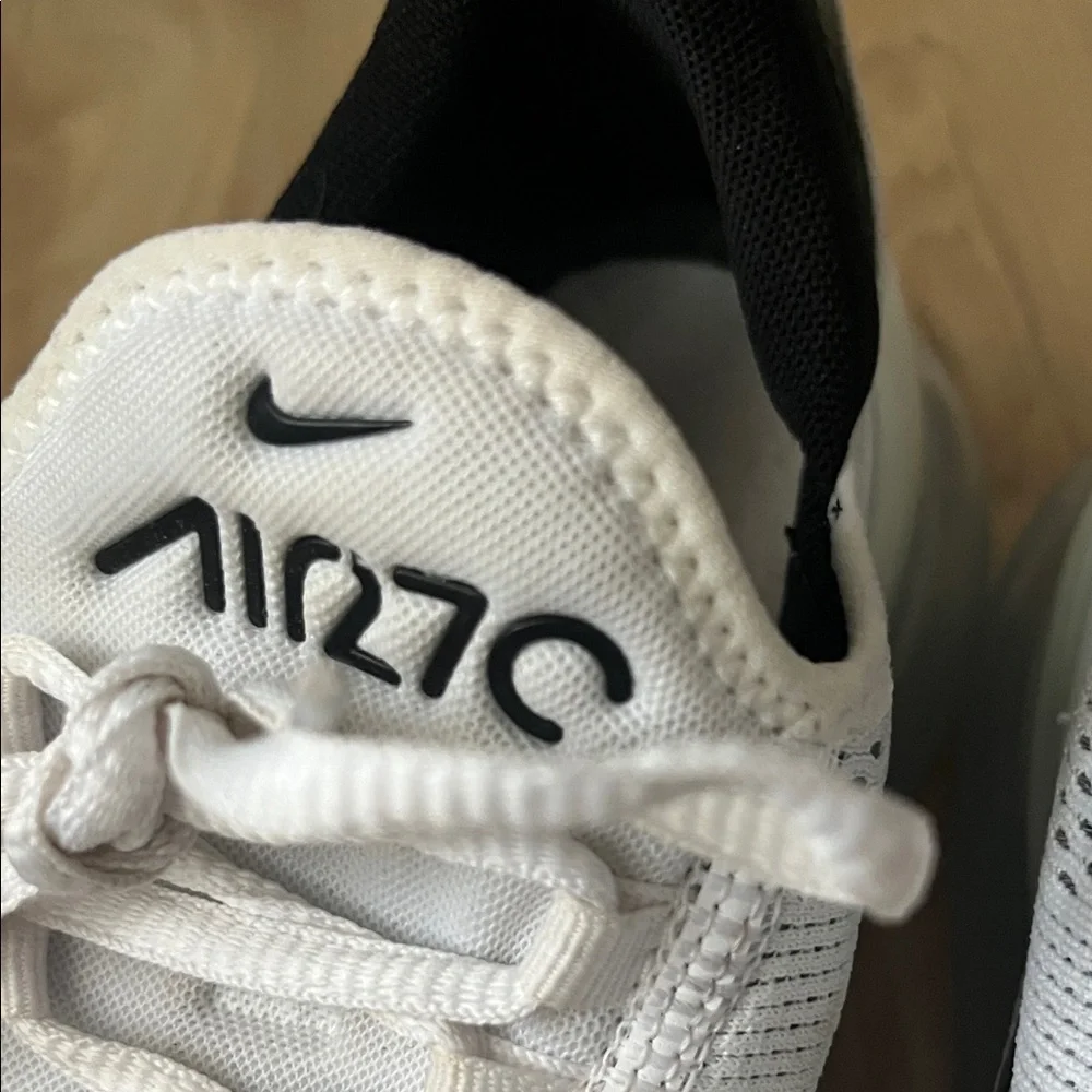 Nike White & Black Air Max 270 Running Shoes - Picture 13 of 13